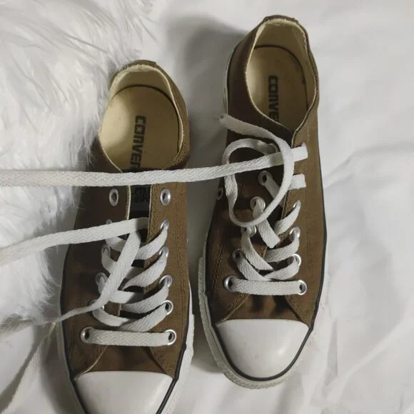Converse Chuck Taylor All Star Brown Low Top Sneakers Women’s 7 - Picture 2 of 4